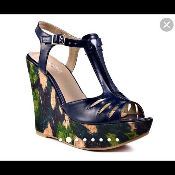 Kenneth Cole Reaction Real Deal Platform Heel - Picture 2 of 8